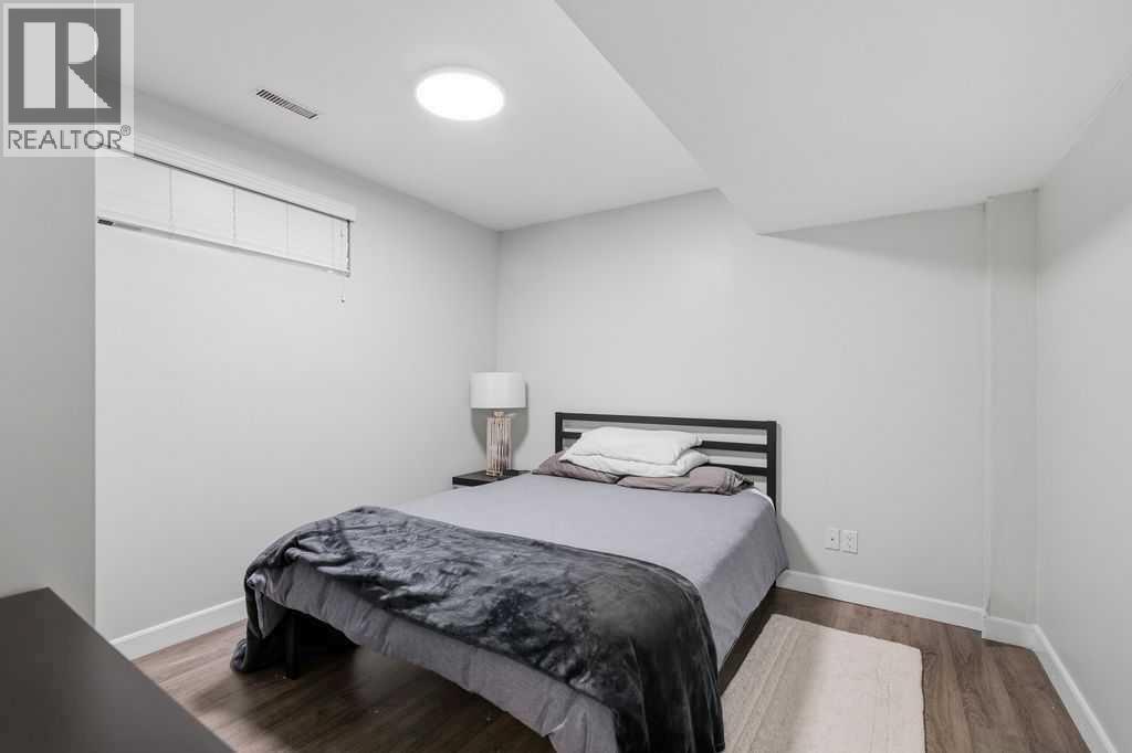 87 Couture Crescent Sw Property Photo 38