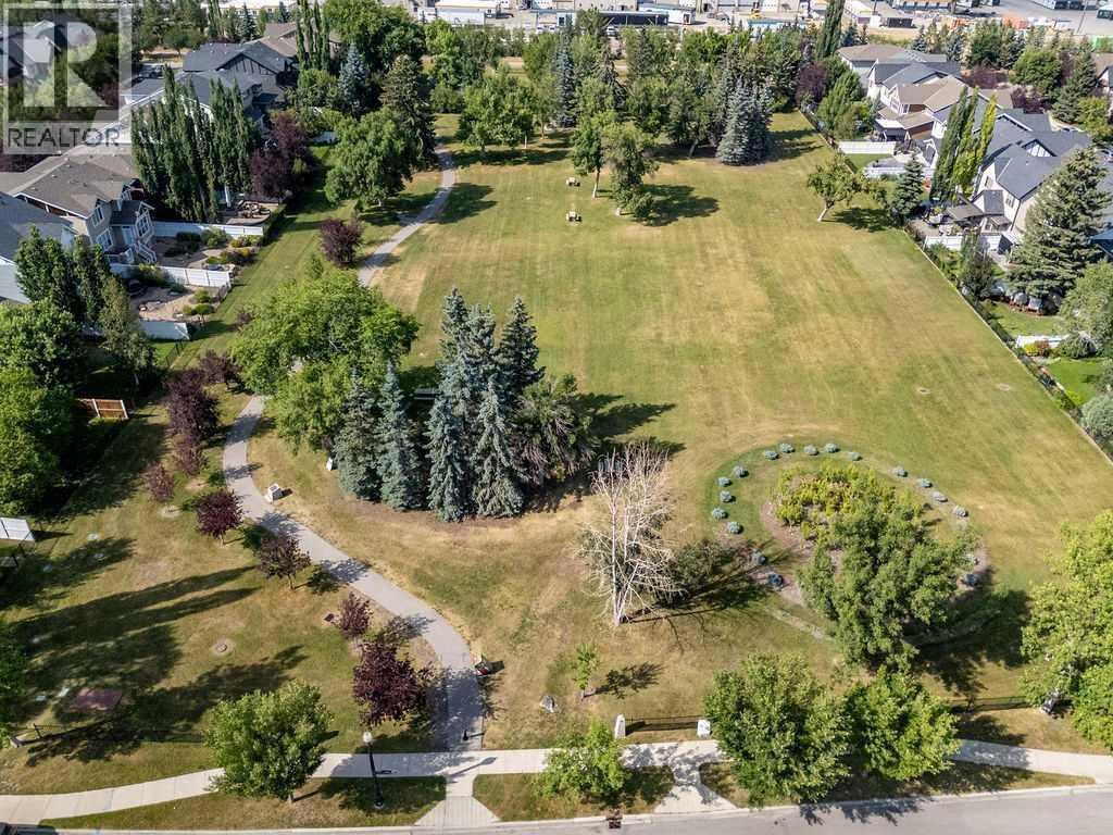 87 Couture Crescent Sw Property Photo 45