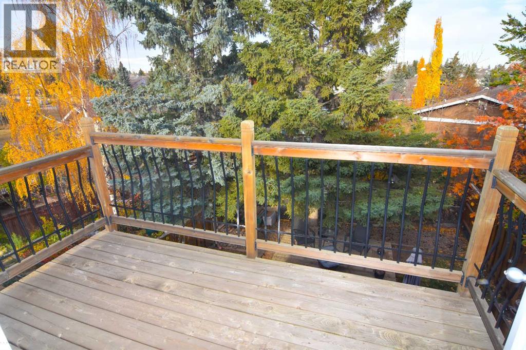 100 Coach Manor Rise Sw Property Photo 15