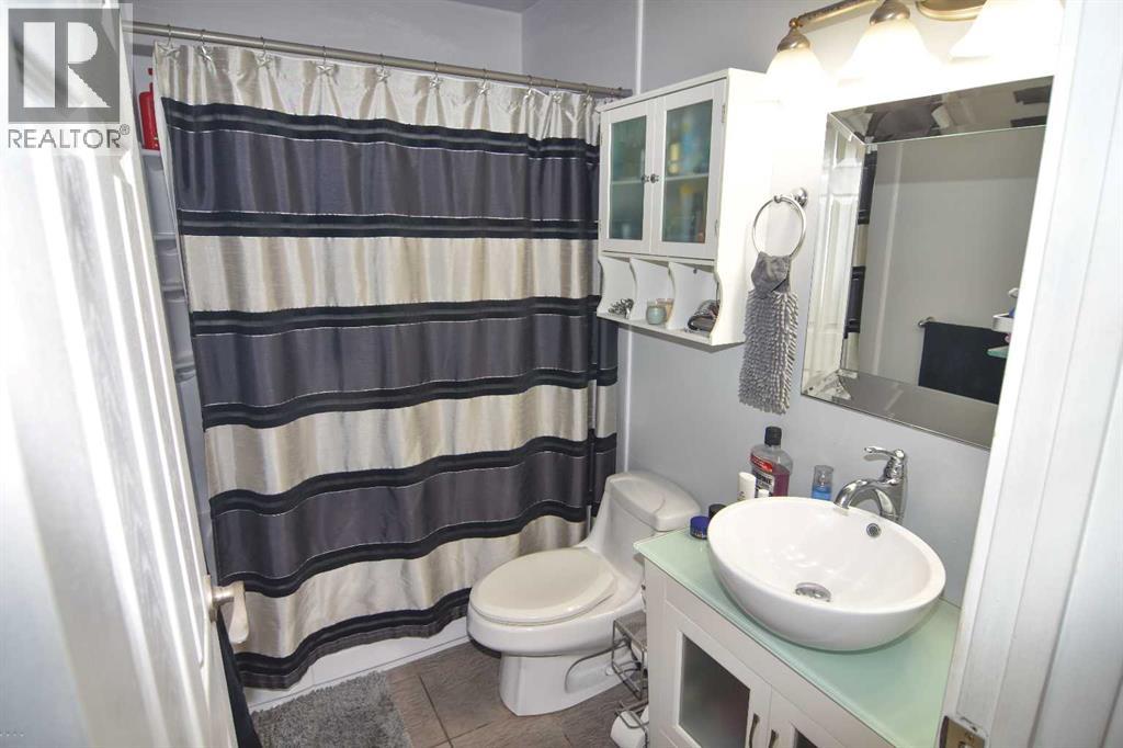 100 Coach Manor Rise Sw Property Photo 17