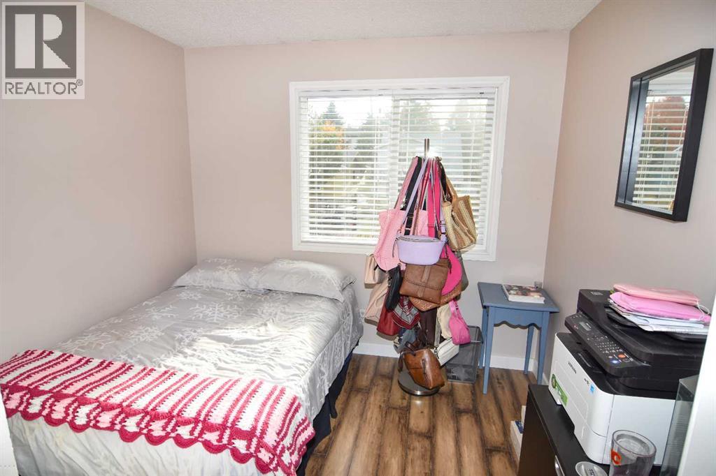 100 Coach Manor Rise Sw Property Photo 20