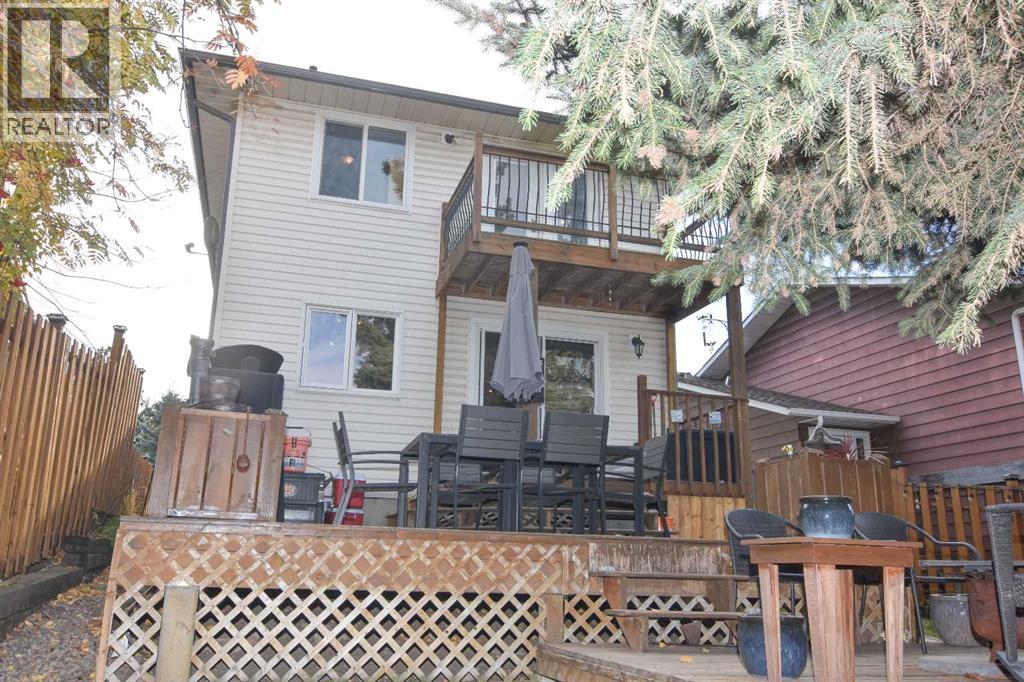 100 Coach Manor Rise Sw Property Photo 25