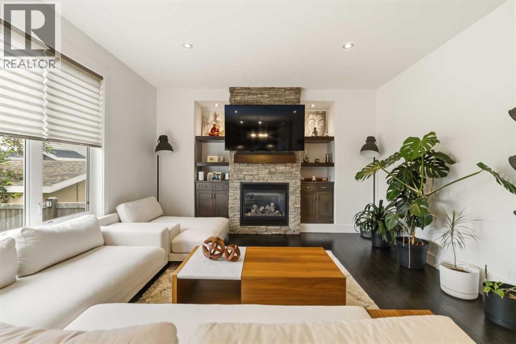 100 Dakin Drive Property Photo 6