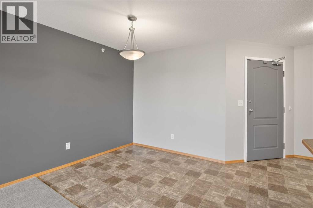 260 Duston Street Property Photo 37
