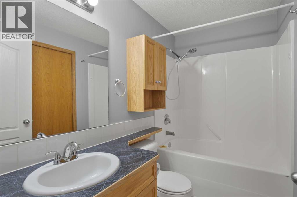 260 Duston Street Property Photo 44