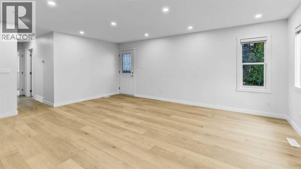 48 Doverglen Crescent Se Property Photo 7