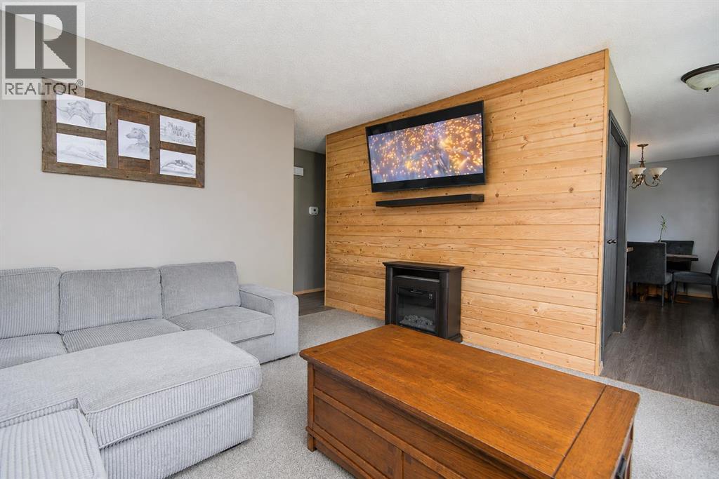 168 Eastman Crescent Property Photo 8