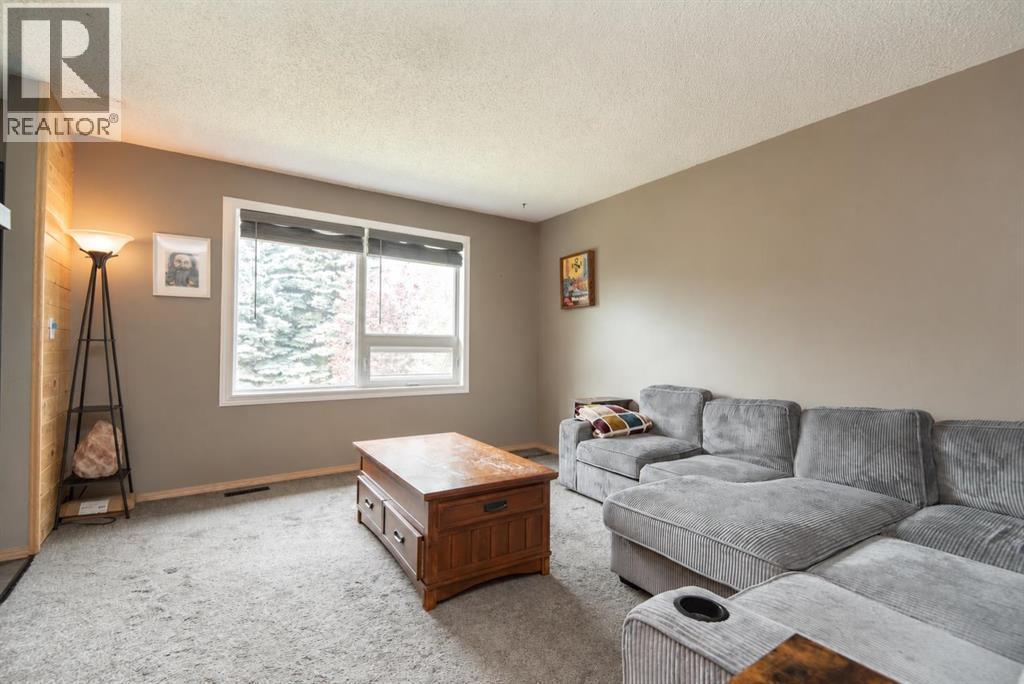 168 Eastman Crescent Property Photo 9