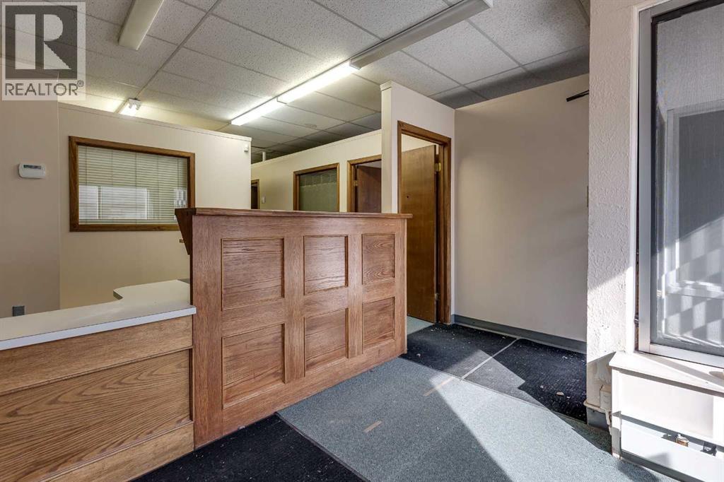 5101 50 Avenue Property Photo 18