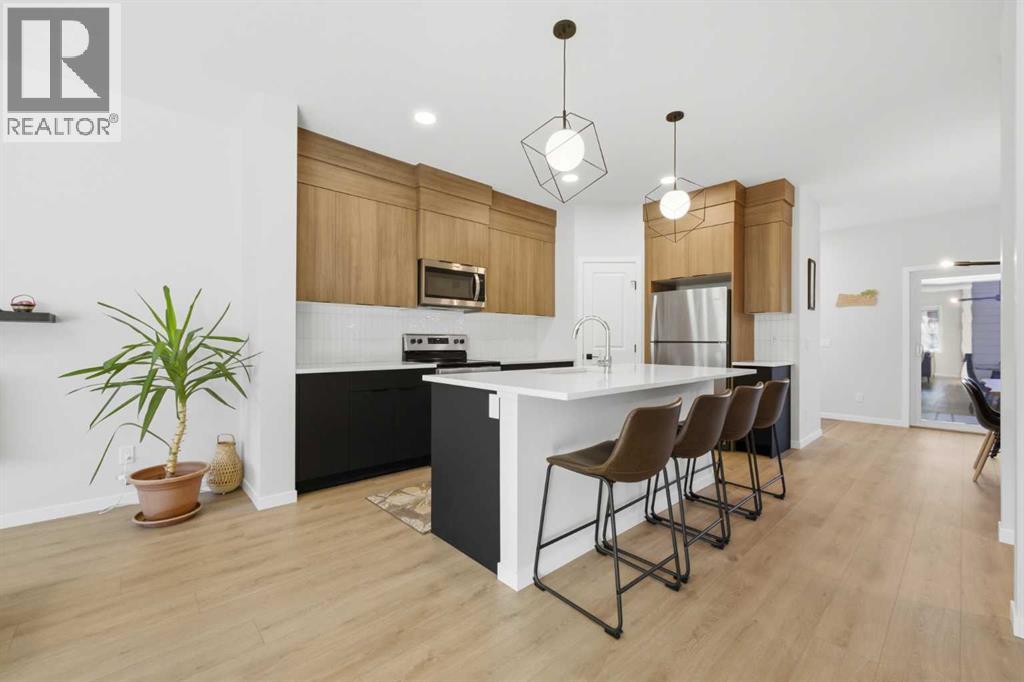 15113 37 Street Sw Property Photo 7