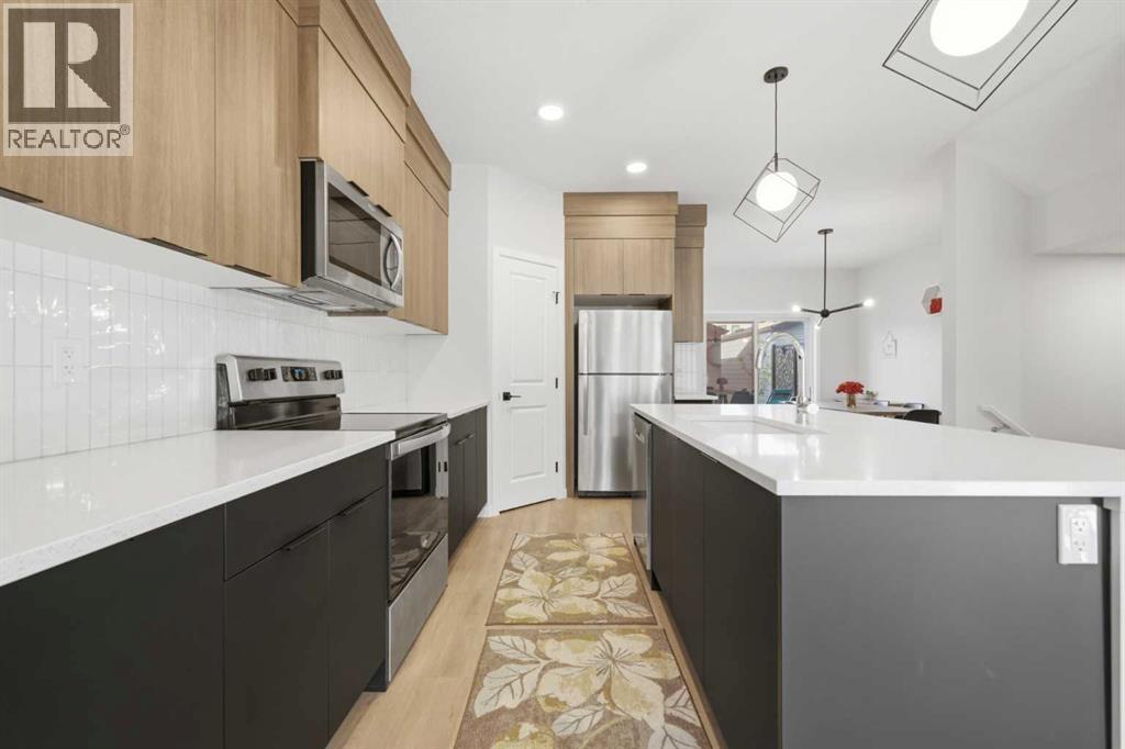 15113 37 Street Sw Property Photo 9