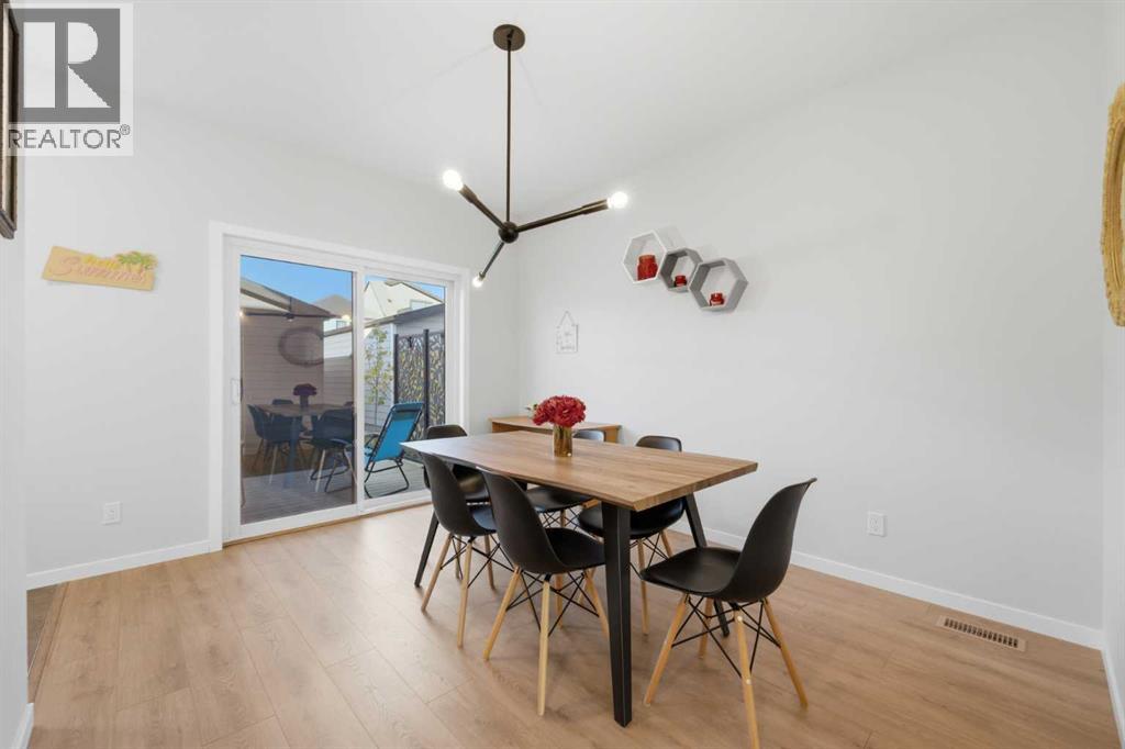 15113 37 Street Sw Property Photo 12