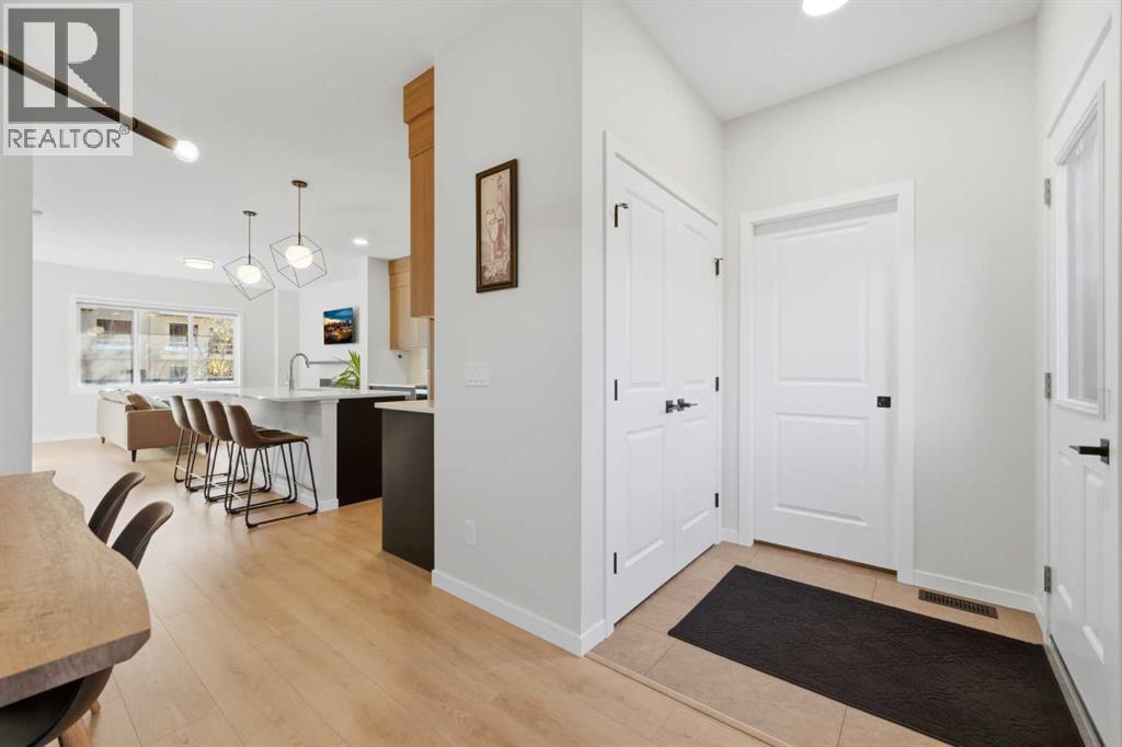 15113 37 Street Sw Property Photo 14