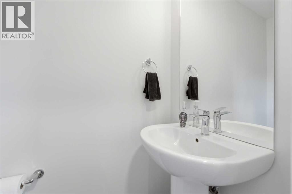15113 37 Street Sw Property Photo 16