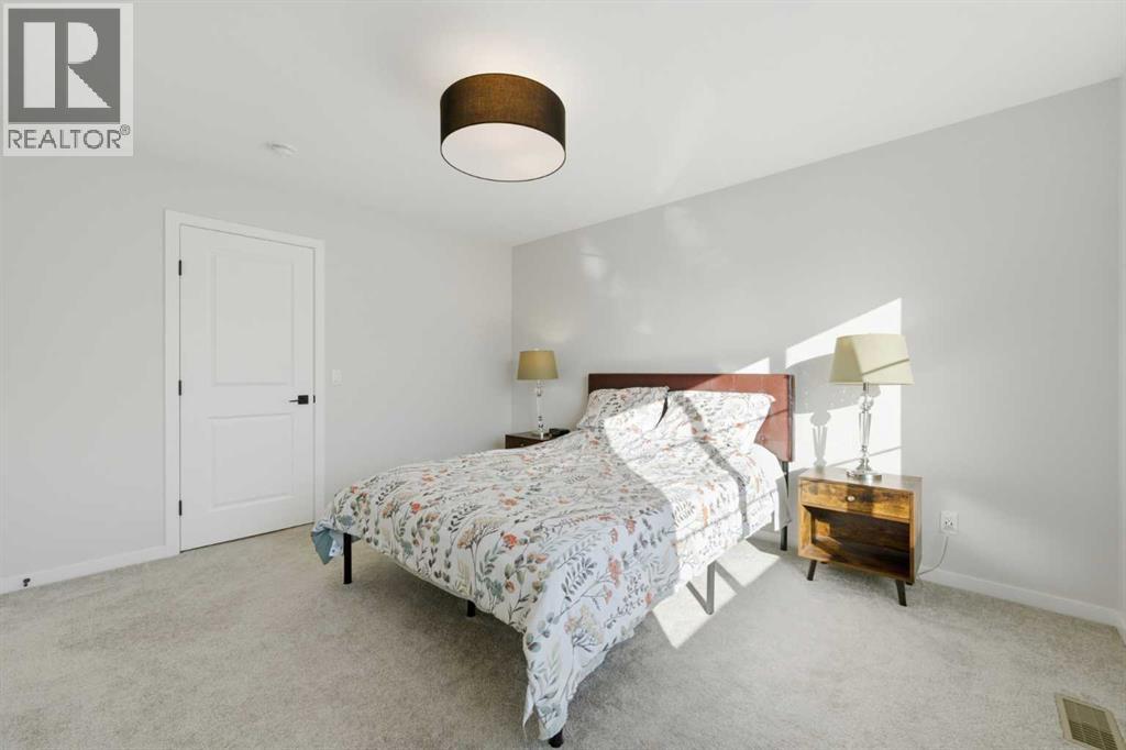 15113 37 Street Sw Property Photo 19