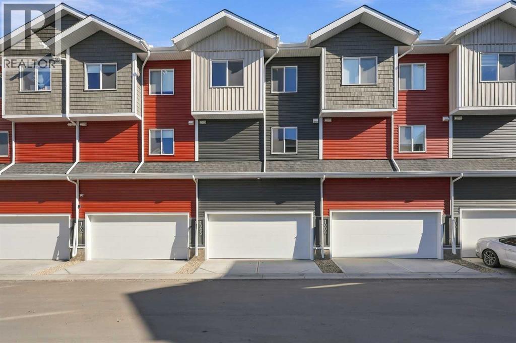 132 Red Embers Link Northeast Property Photo 30