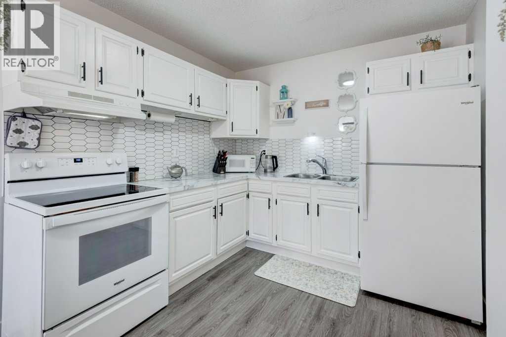 203 Lynnview Road Southeast Property Photo 5