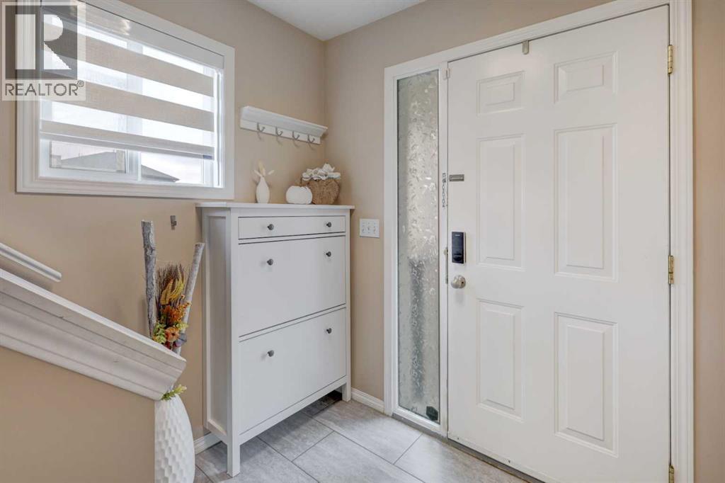 175 Royal Oak Gardens Nw Property Photo 12
