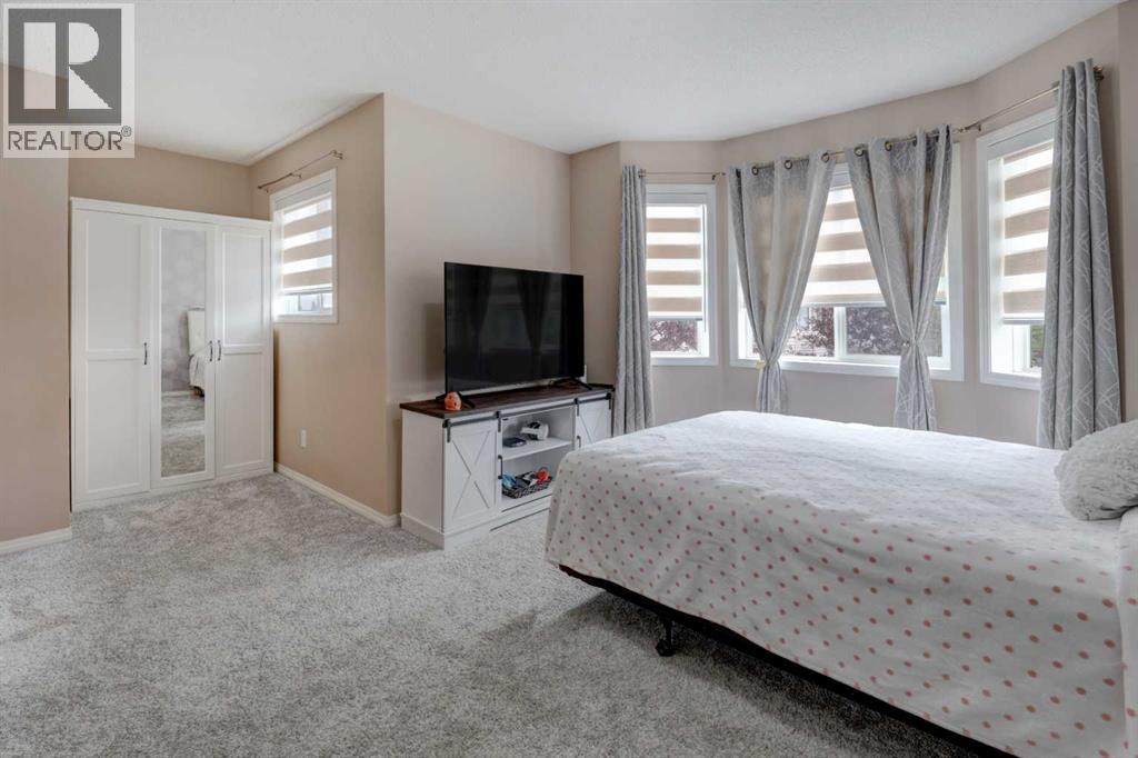 175 Royal Oak Gardens Nw Property Photo 14