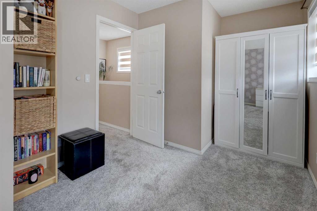 175 Royal Oak Gardens Nw Property Photo 16