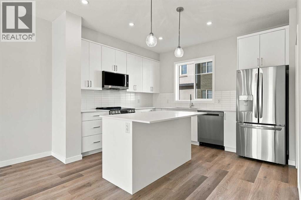 60 Red Embers Plaza Ne Property Photo 2
