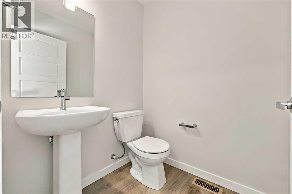 60 Red Embers Plaza Ne Property Photo 12