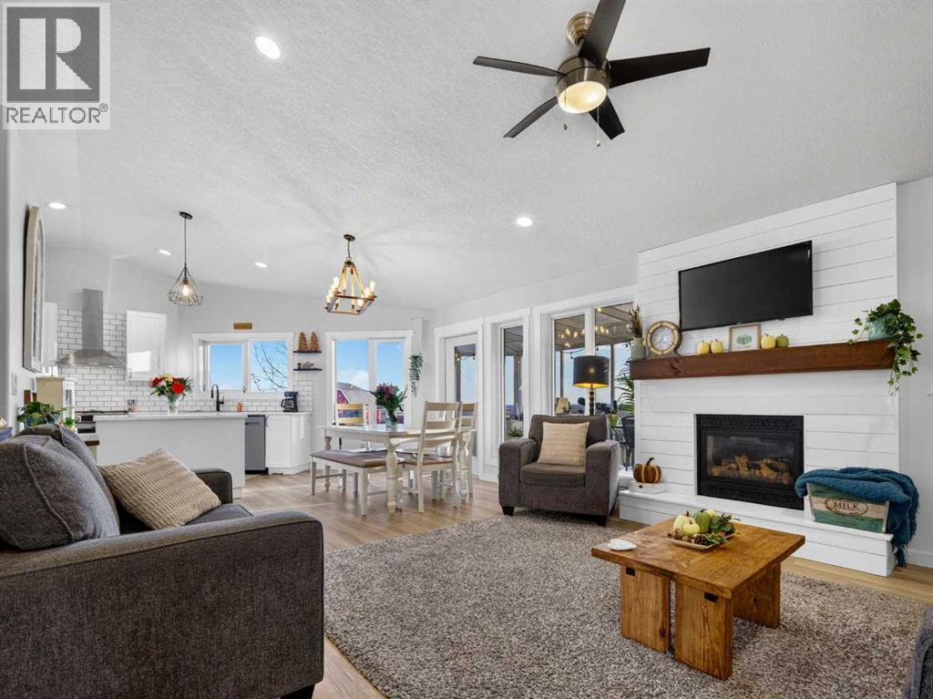418011 336 Street E Property Photo 6