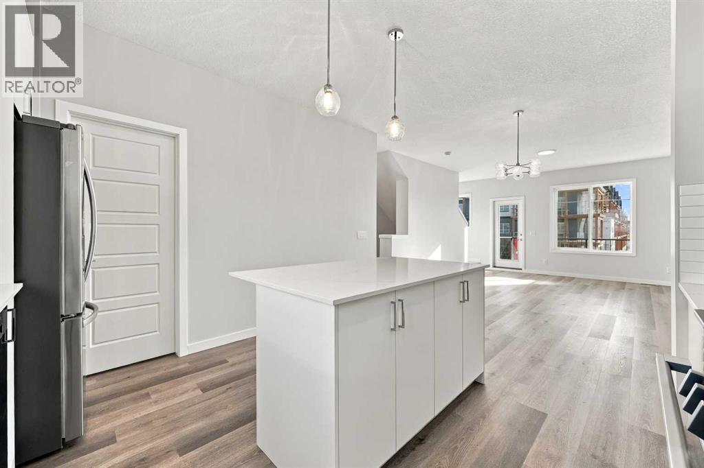 90 Red Embers Plaza Ne Property Photo 3