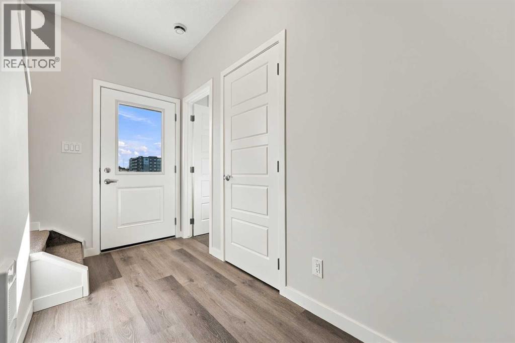 90 Red Embers Plaza Ne Property Photo 4