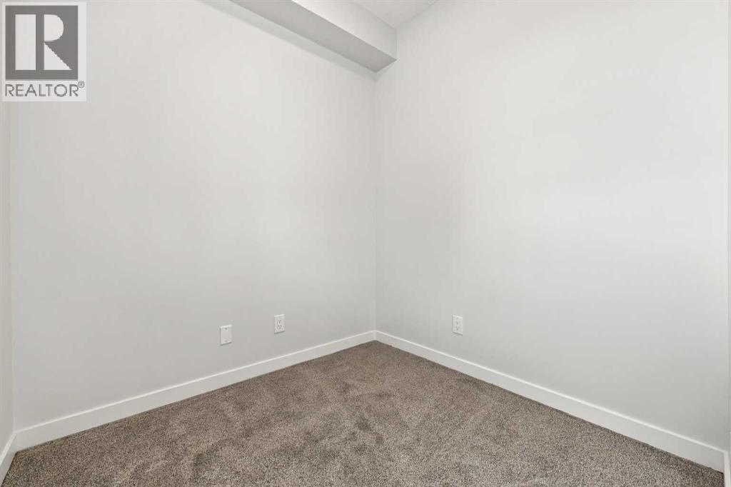 90 Red Embers Plaza Ne Property Photo 6