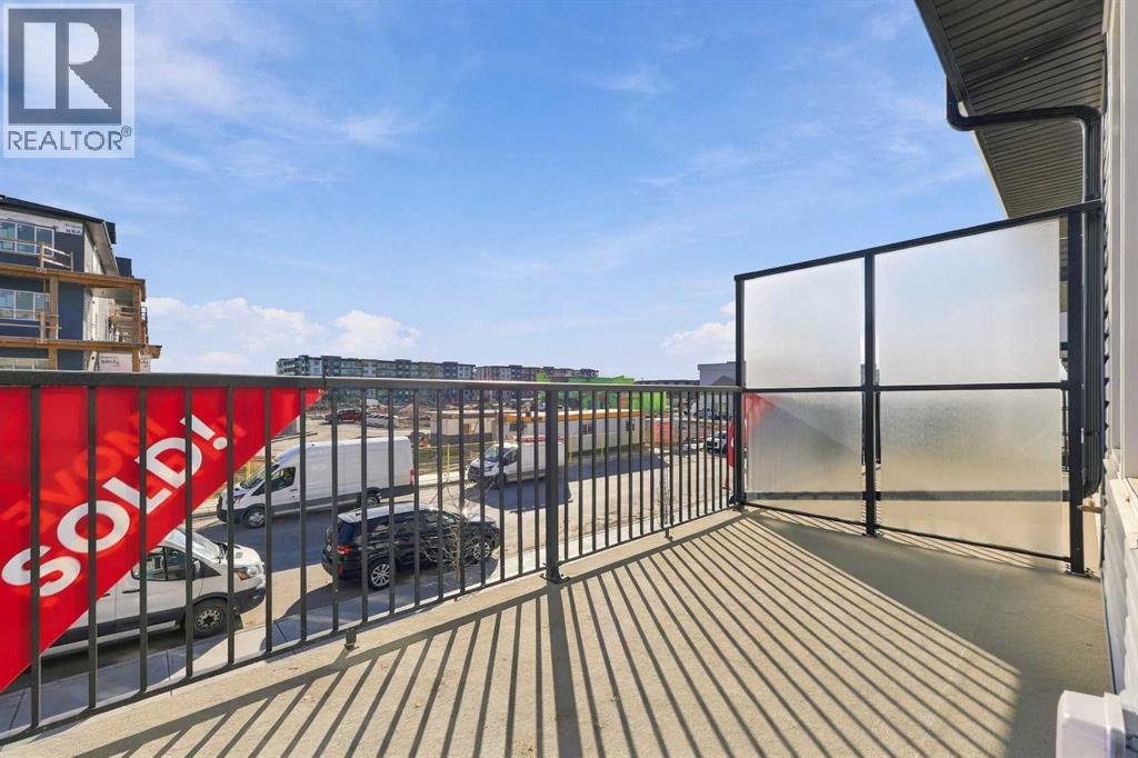 90 Red Embers Plaza Ne Property Photo 13