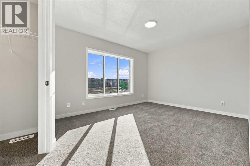 90 Red Embers Plaza Ne Property Photo 15