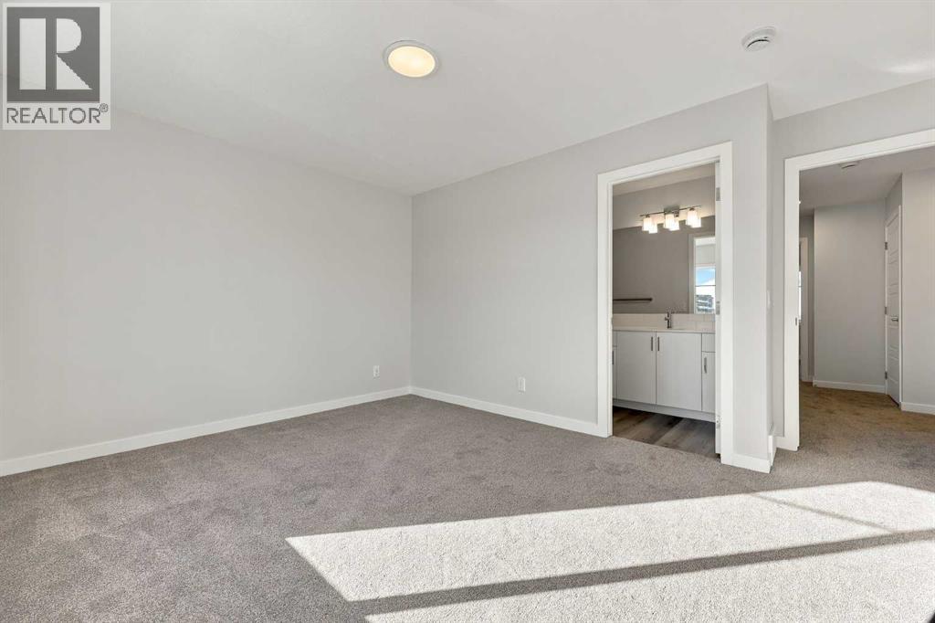 90 Red Embers Plaza Ne Property Photo 18