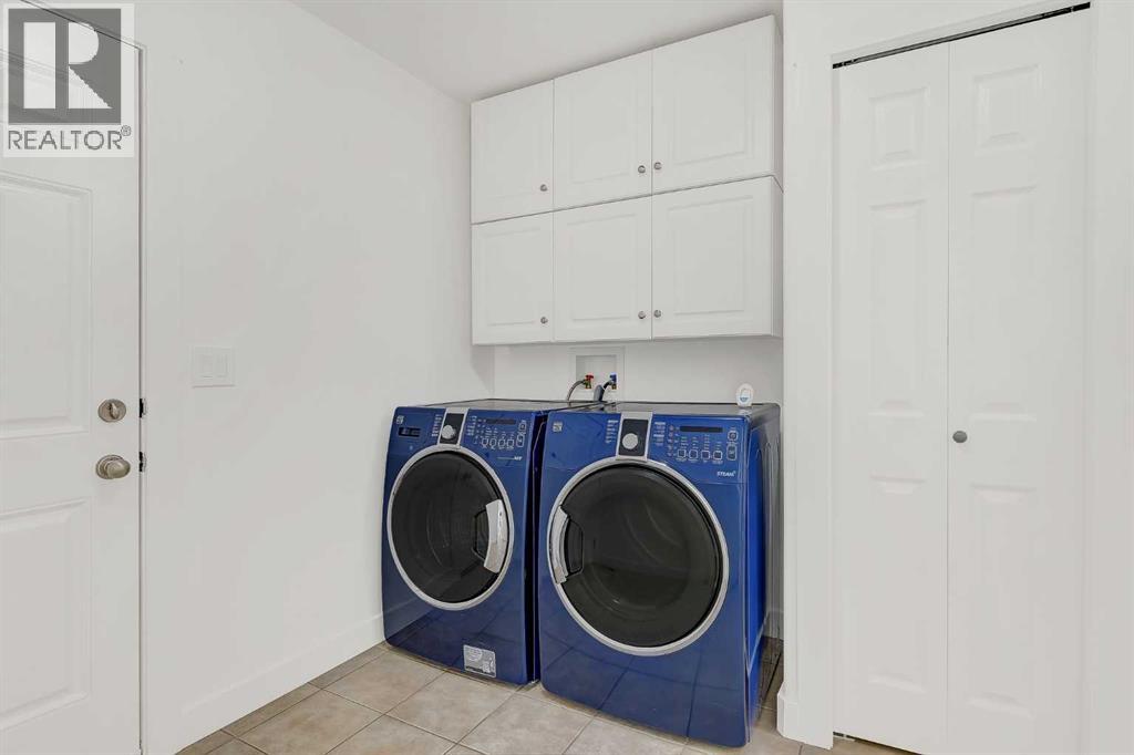 11445 69 Avenue Property Photo 3