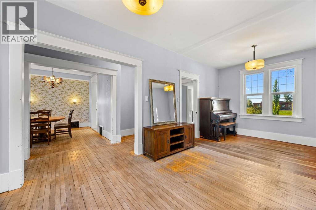 415 1 Street S Property Photo 8