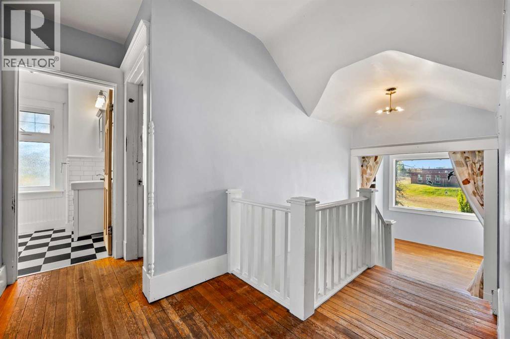 415 1 Street S Property Photo 21