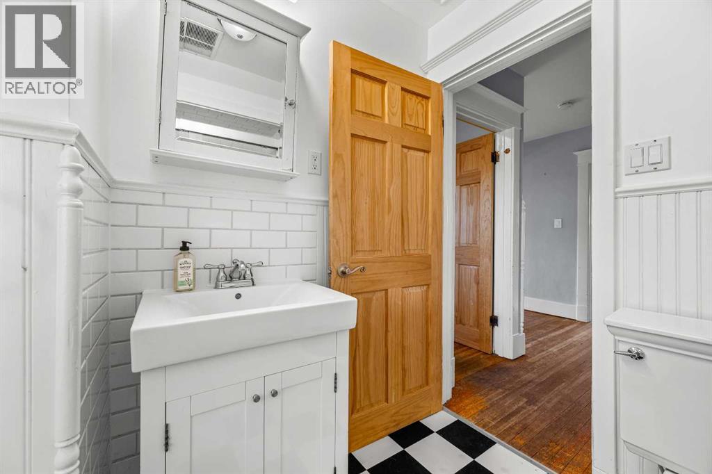 415 1 Street S Property Photo 23