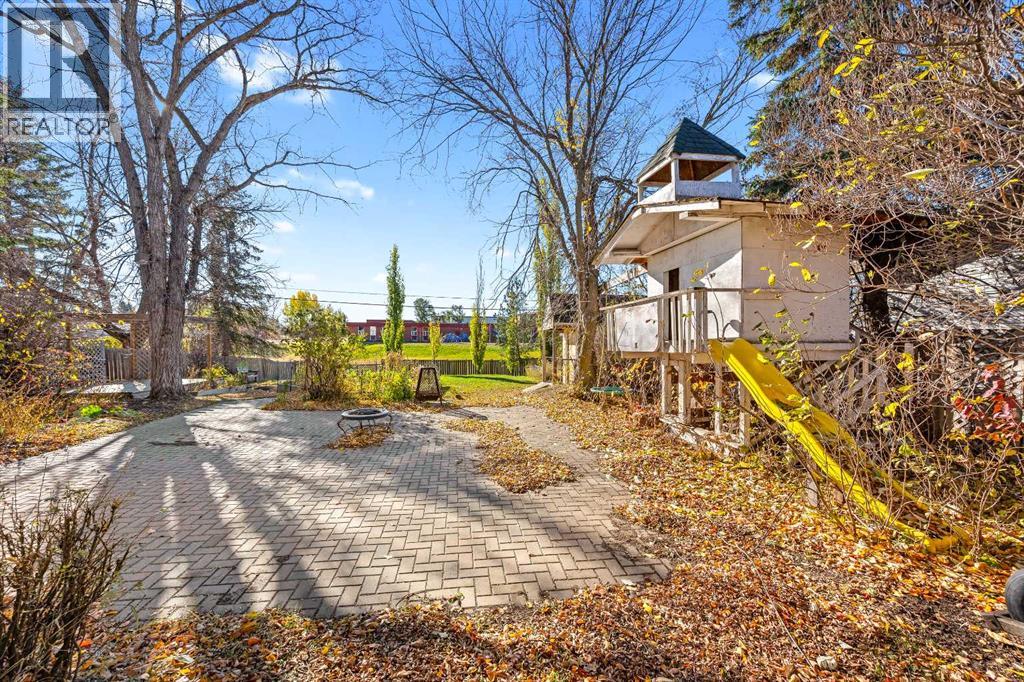415 1 Street S Property Photo 33
