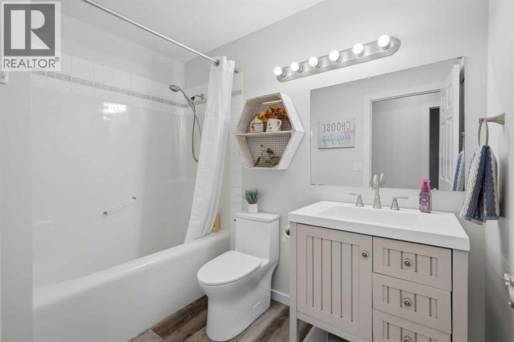 57 Falcon Crescent Property Photo 17