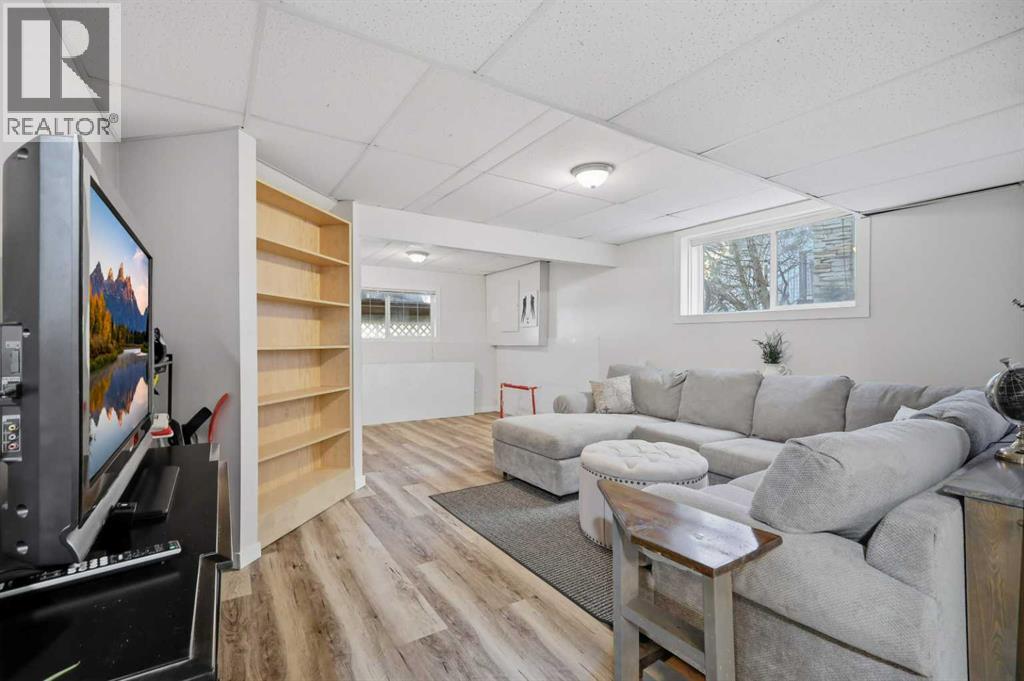 57 Falcon Crescent Property Photo 19