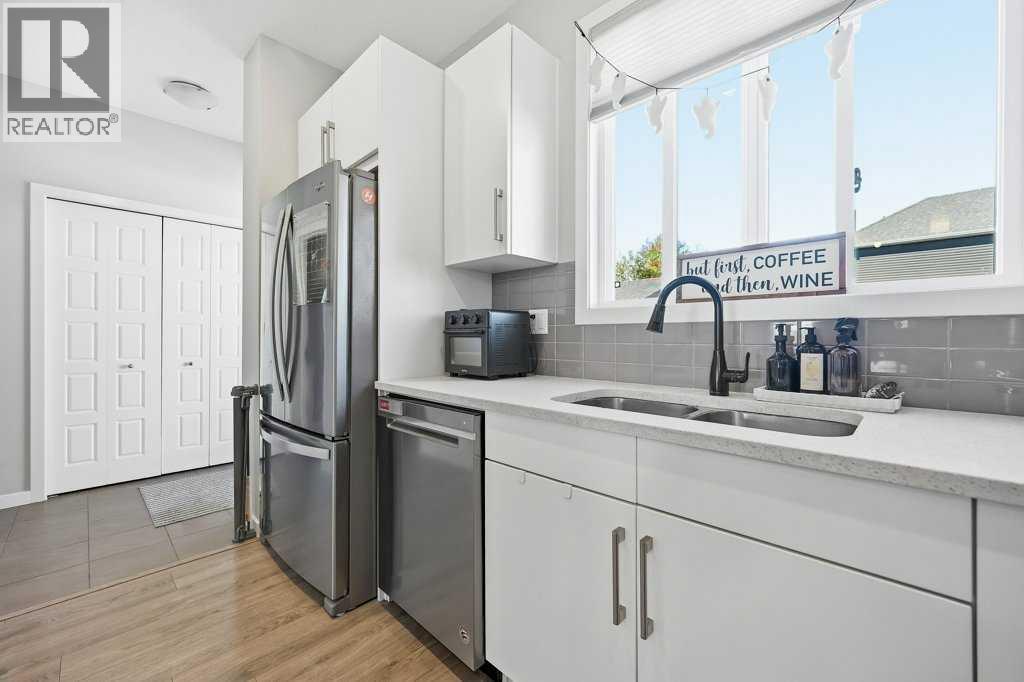 313 Seton Circle Se Property Photo 3