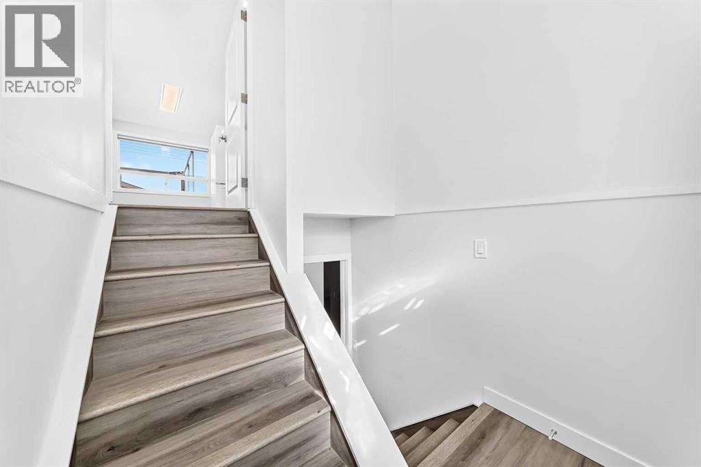 235 Margate Close Ne Property Photo 2