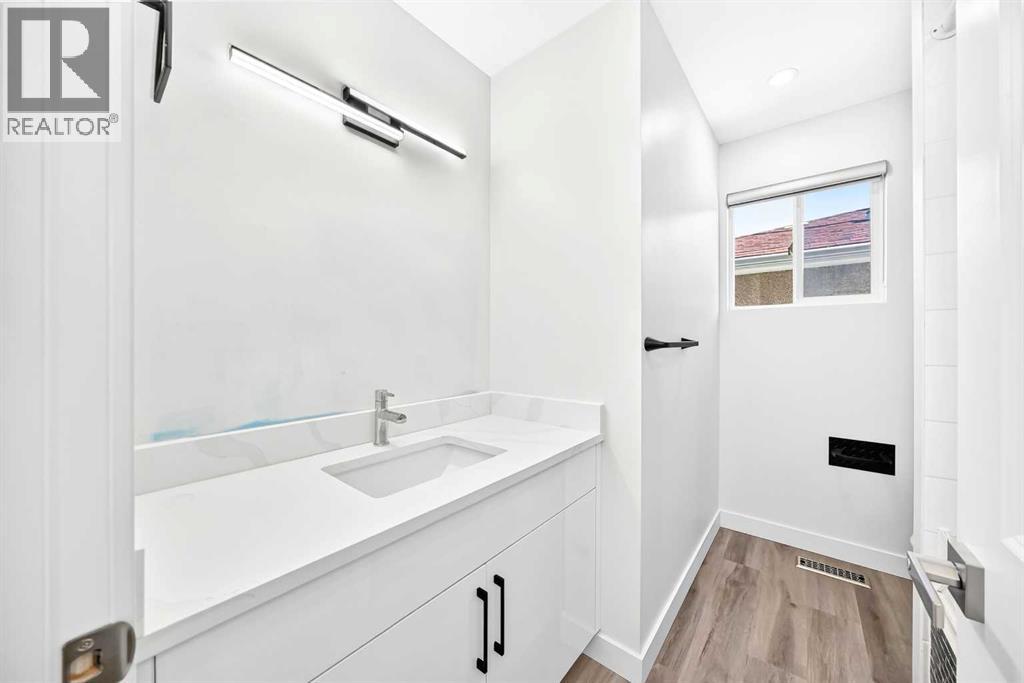 235 Margate Close Ne Property Photo 10
