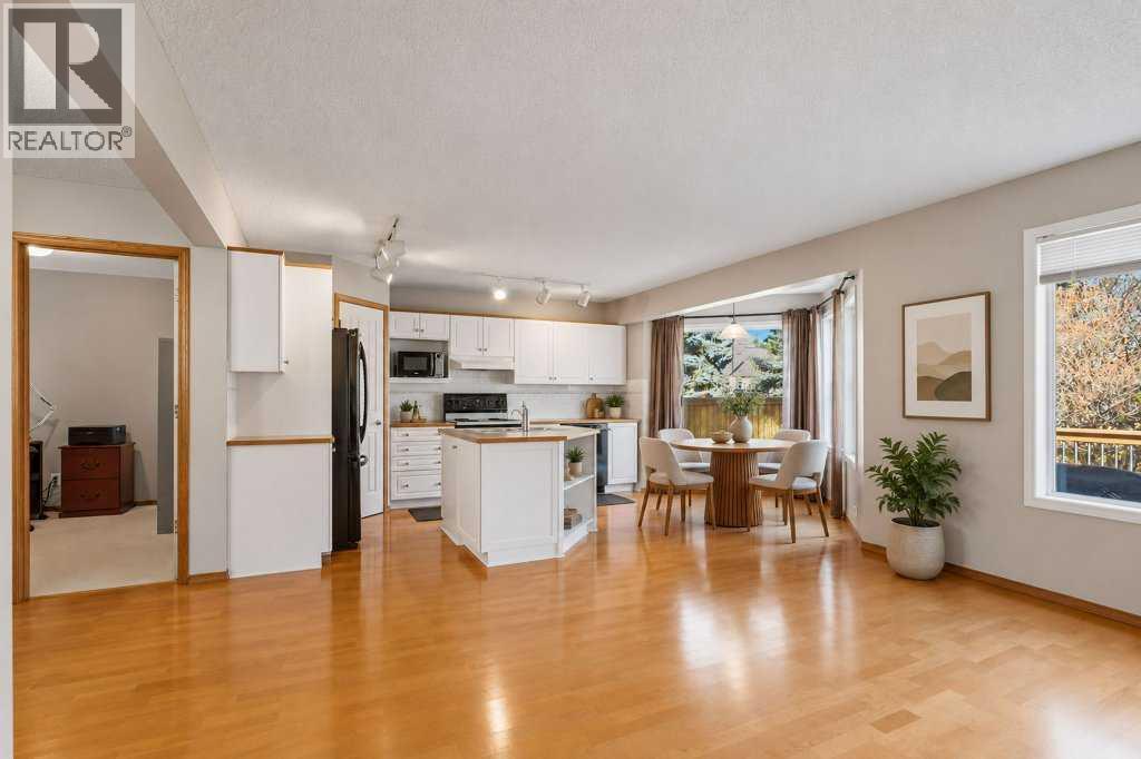 128 Douglas Ridge Close Se Property Photo 9
