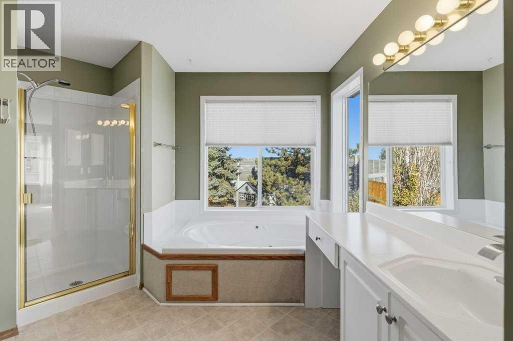 128 Douglas Ridge Close Se Property Photo 22