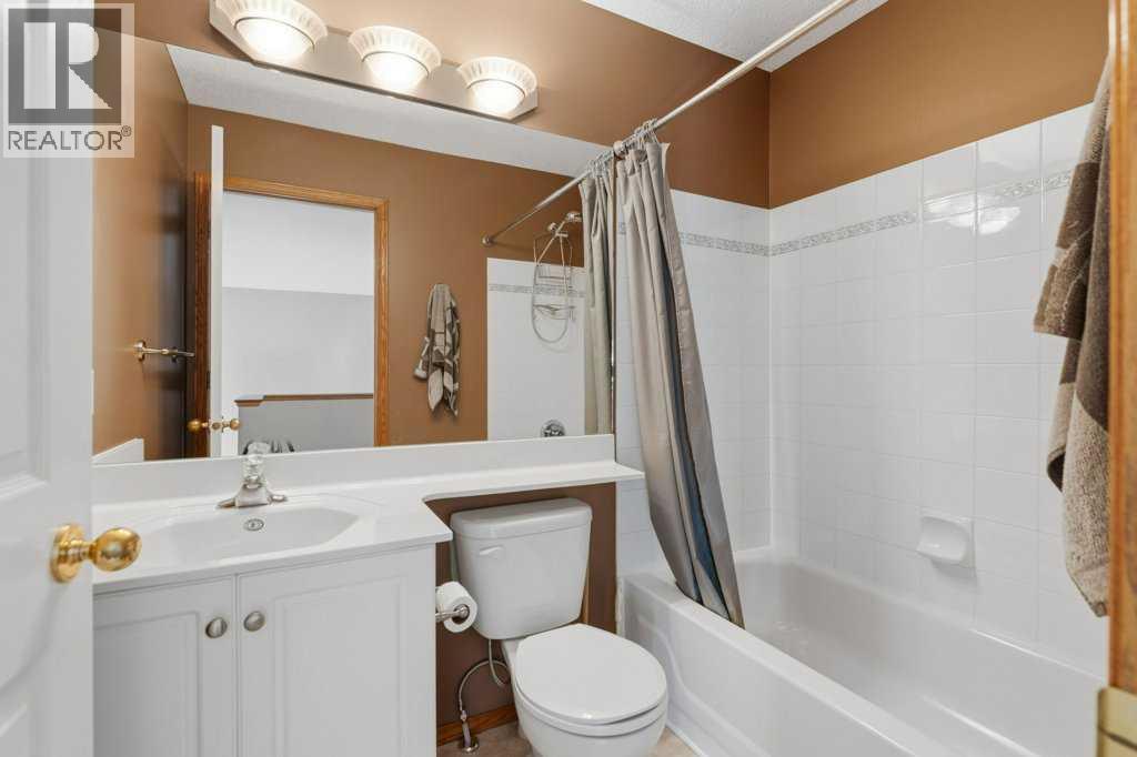 128 Douglas Ridge Close Se Property Photo 25