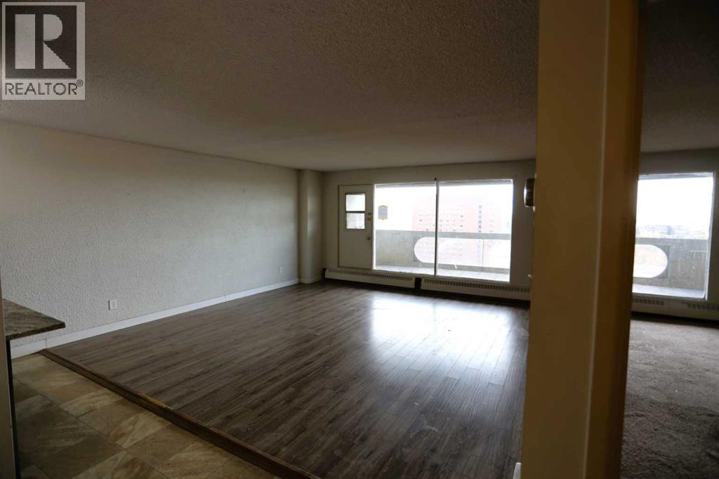 221 6 Avenue Southeast Property Photo 6