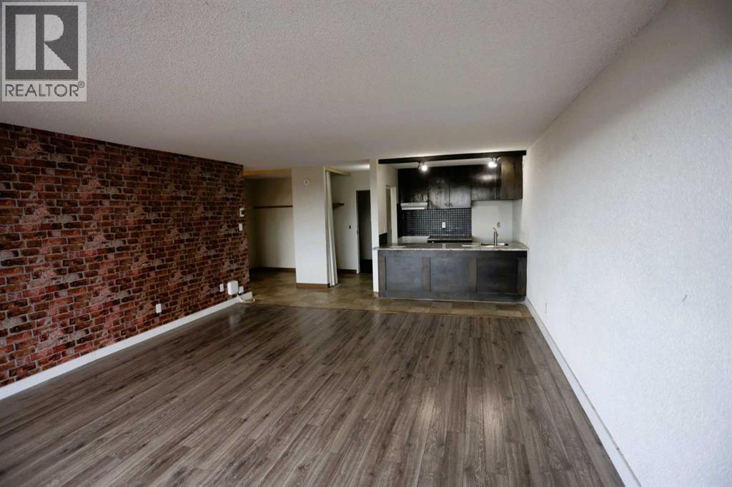 221 6 Avenue Southeast Property Photo 7