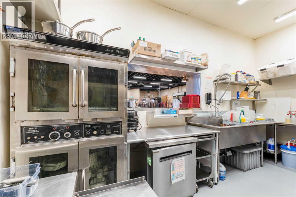 519 2 Street Property Photo 2