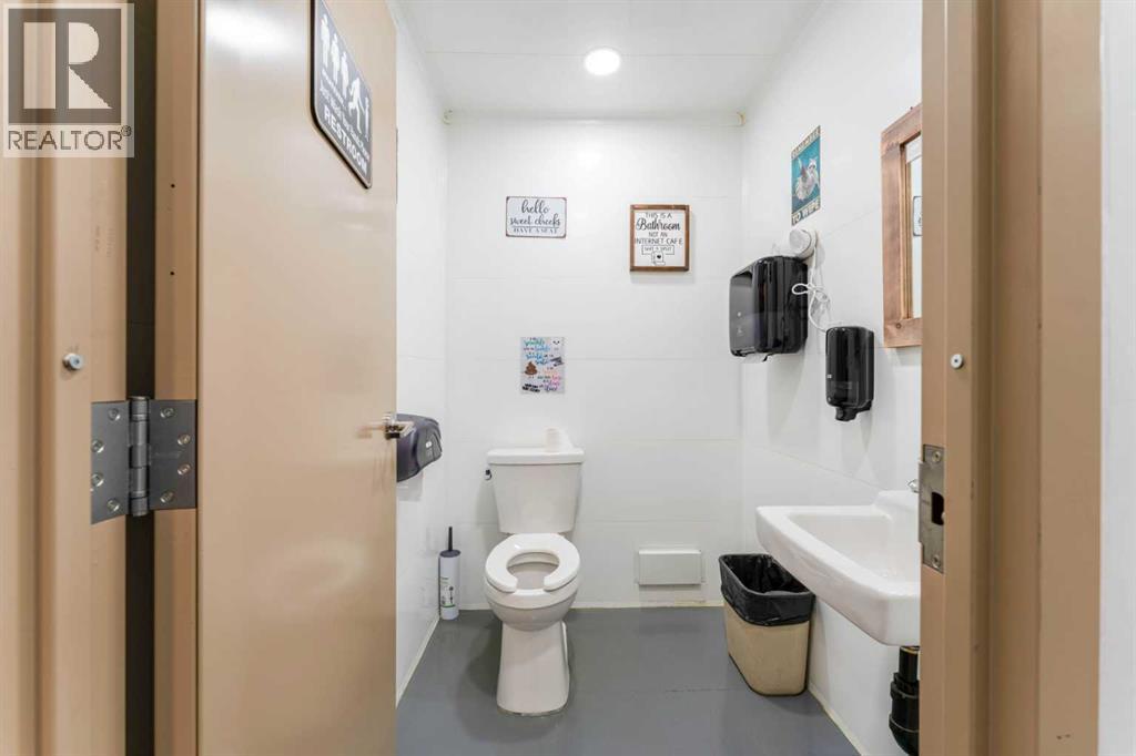 519 2 Street Property Photo 6